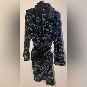 Cat & Jack Starry Night Black & Blue Hooded Robe | Teen